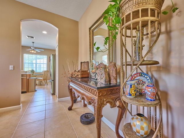 530 COMMONS Drive, Palm Beach Gardens, FL 33418