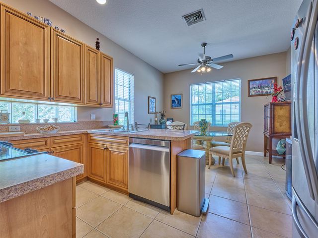 530 COMMONS Drive, Palm Beach Gardens, FL 33418