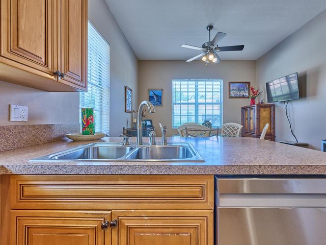 530 COMMONS Drive, Palm Beach Gardens, FL 33418