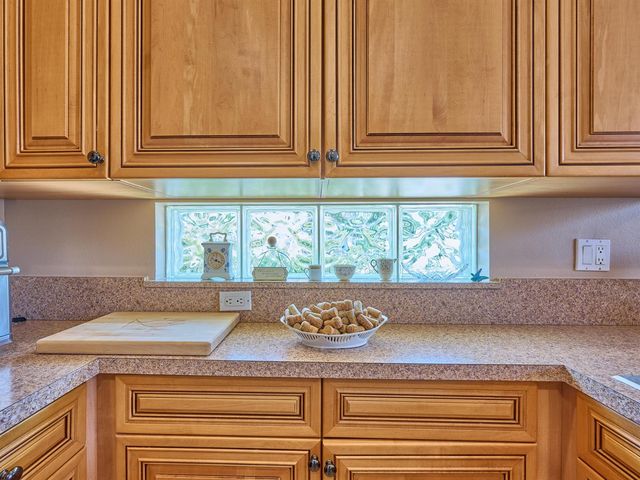 530 COMMONS Drive, Palm Beach Gardens, FL 33418