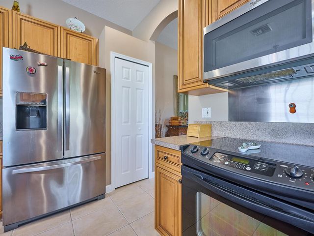 530 COMMONS Drive, Palm Beach Gardens, FL 33418
