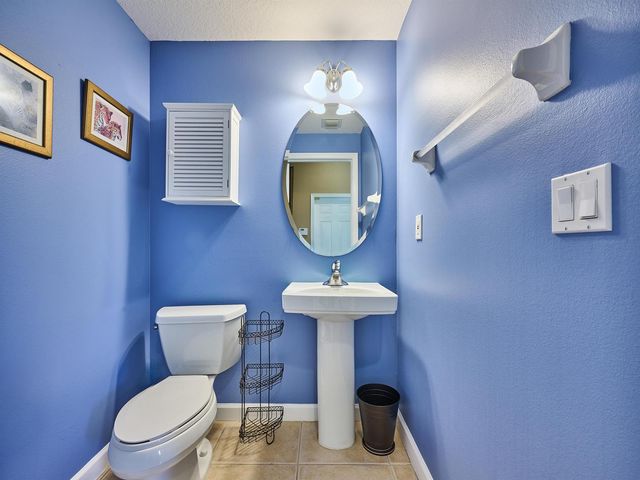 530 COMMONS Drive, Palm Beach Gardens, FL 33418