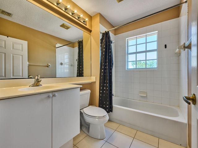 530 COMMONS Drive, Palm Beach Gardens, FL 33418