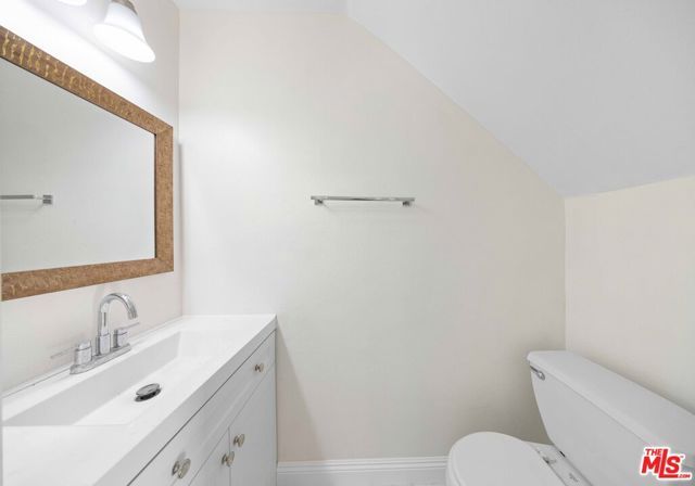 14112 Delano Street Unit 3, Van Nuys (los Angeles), CA 91401