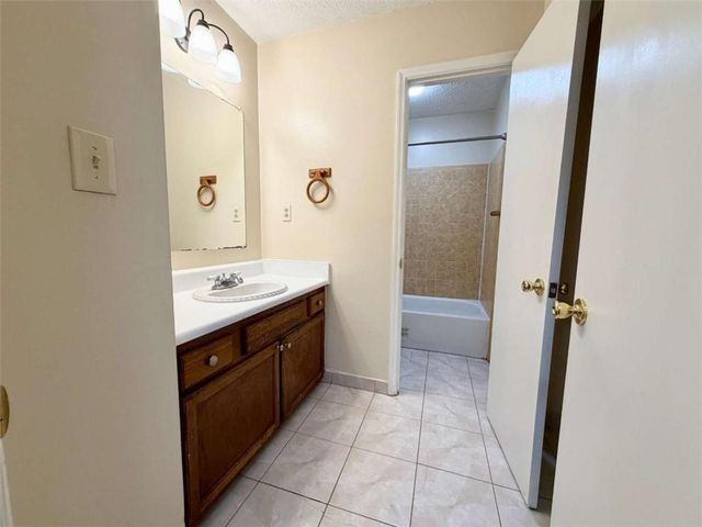 8885 Gardener Drive, Jonesboro, GA 30238