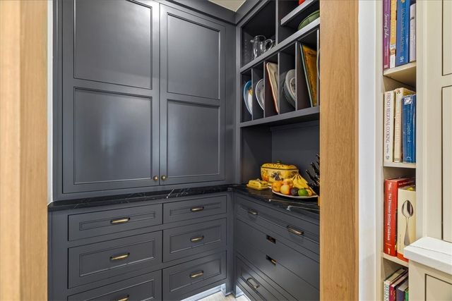 934 N Park Avenue, Fayetteville, AR 72701