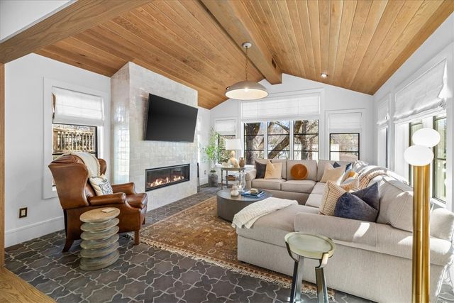 934 N Park Avenue, Fayetteville, AR 72701