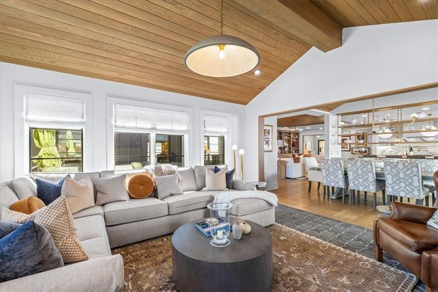 934 N Park Avenue, Fayetteville, AR 72701