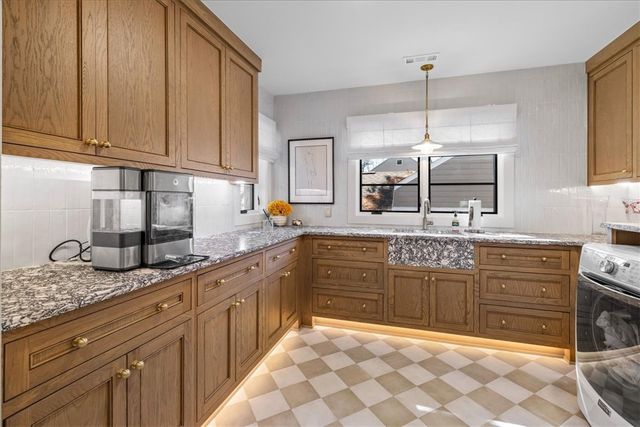 934 N Park Avenue, Fayetteville, AR 72701