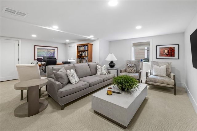 934 N Park Avenue, Fayetteville, AR 72701