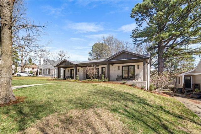 934 N Park Avenue, Fayetteville, AR 72701