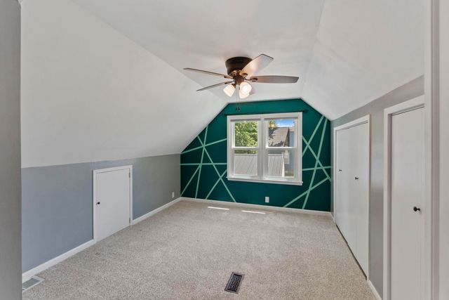 1445 E Mitchell Avenue, Waterloo, IA 50702