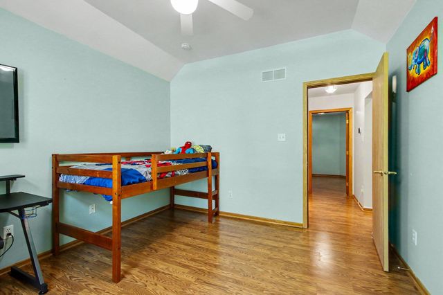 907 E 12th Street, Hobart, IN 46342