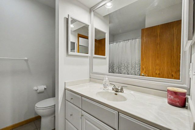 907 E 12th Street, Hobart, IN 46342