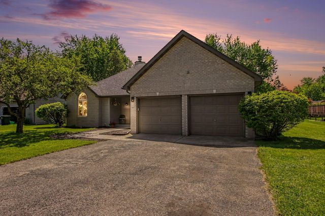907 E 12th Street, Hobart, IN 46342
