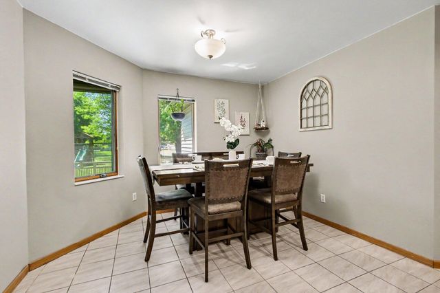 907 E 12th Street, Hobart, IN 46342