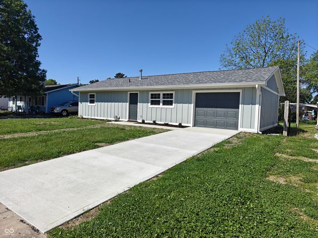 407 Eberhart Drive, Shelbyville, IN 46176