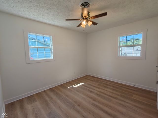 407 Eberhart Drive, Shelbyville, IN 46176