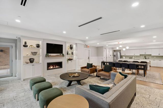 20 2nd Street NE P2501, Minneapolis, MN 55413