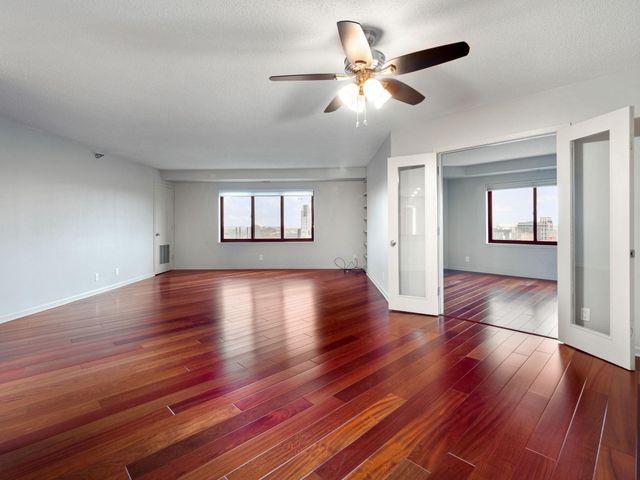 20 2nd Street NE P2501, Minneapolis, MN 55413