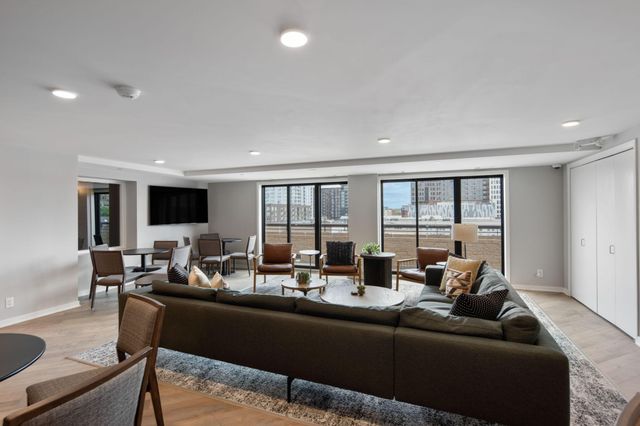 20 2nd Street NE P2501, Minneapolis, MN 55413