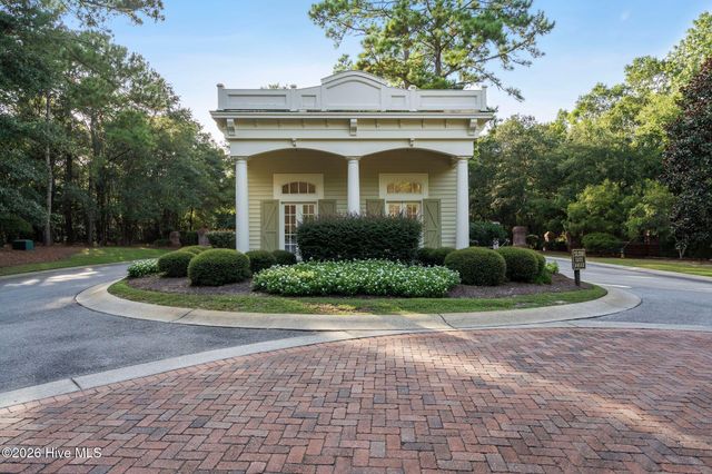 575 Versailles Boulevard SW, Supply, NC 28462