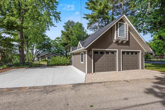 W6978 S SILVER LAKE ROAD, Wautoma, WI 54982