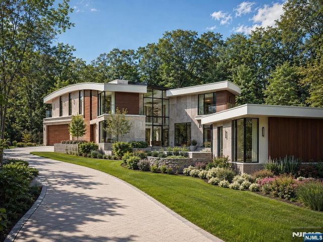 3 Berkery Place, Alpine, NJ 07620