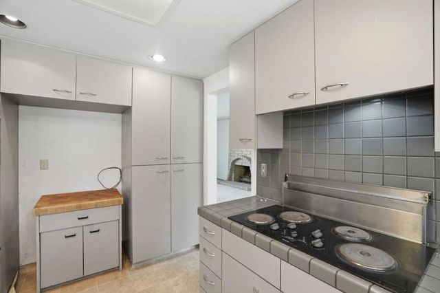 1111 Piedmont Road, San Jose, CA 95132
