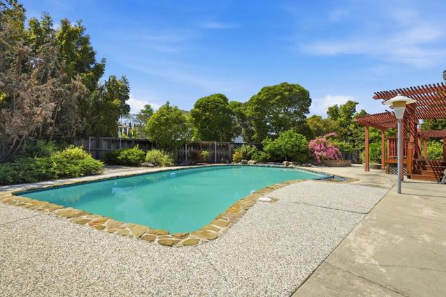 1111 Piedmont Road, San Jose, CA 95132