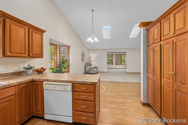 2038 Palmerton Court Ne, City Of Grand Rapids, MI 49505