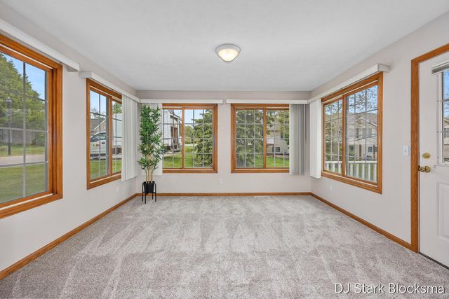 2038 Palmerton Court Ne, City Of Grand Rapids, MI 49505
