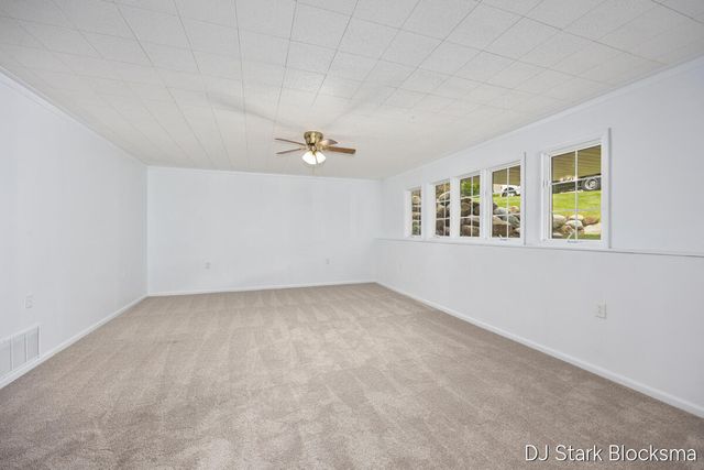 2038 Palmerton Court Ne, City Of Grand Rapids, MI 49505