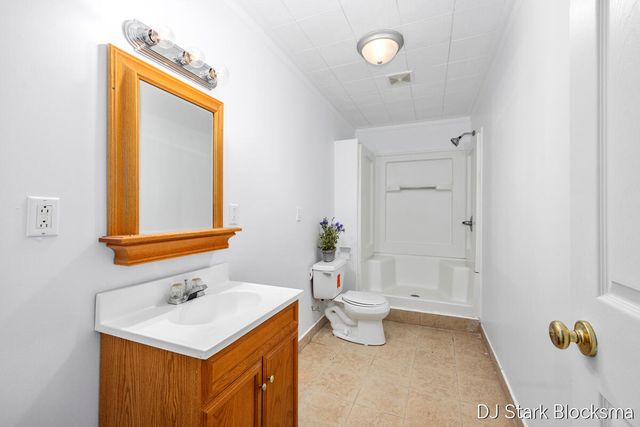 2038 Palmerton Court Ne, City Of Grand Rapids, MI 49505