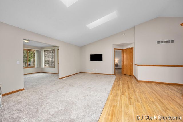 2038 Palmerton Court Ne, City Of Grand Rapids, MI 49505