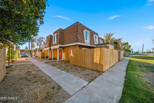 8218 N 34TH Drive, Phoenix, AZ 85051