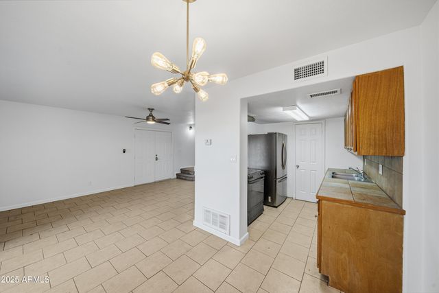 8218 N 34TH Drive, Phoenix, AZ 85051