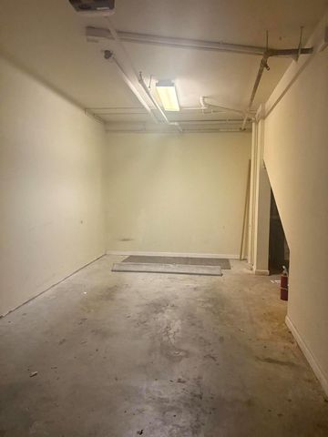 2026 Alta Meadows Lane 909, Delray Beach, FL 33444