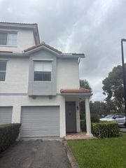 2026 Alta Meadows Lane 909, Delray Beach, FL 33444