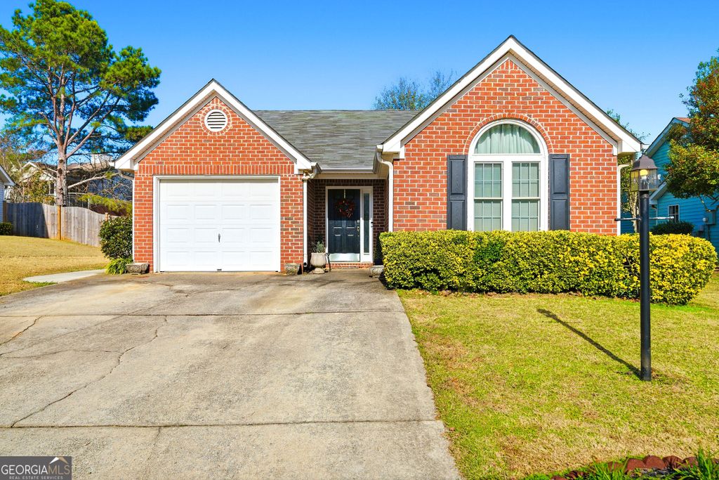 140 Green Tree Drive, Newnan, GA 30265