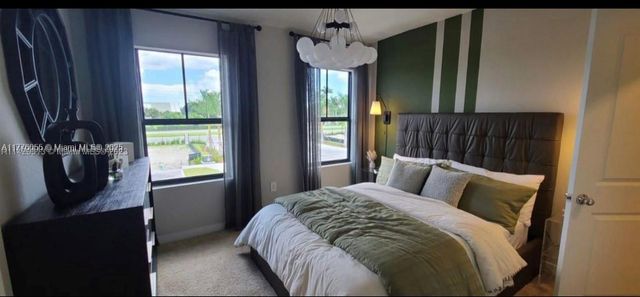 305 NE 1st Dr 305, Florida City, FL 33034