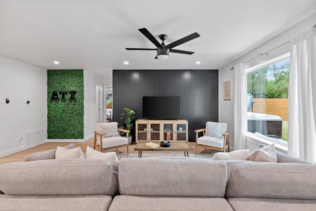 8517 Romney RD, Austin, TX 78748