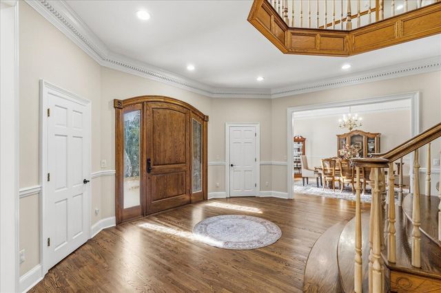 551 N Crest Court, Chattanooga, TN 37404