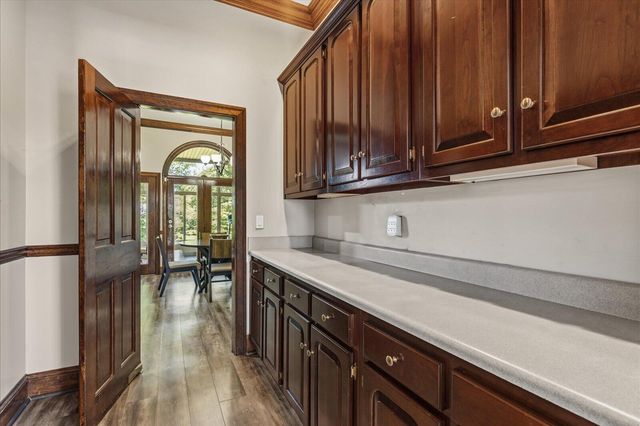 551 N Crest Court, Chattanooga, TN 37404