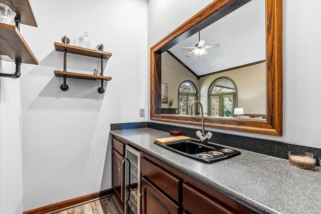551 N Crest Court, Chattanooga, TN 37404