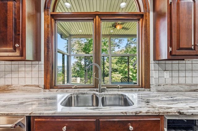 551 N Crest Court, Chattanooga, TN 37404