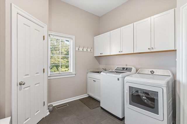551 N Crest Court, Chattanooga, TN 37404