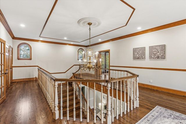 551 N Crest Court, Chattanooga, TN 37404