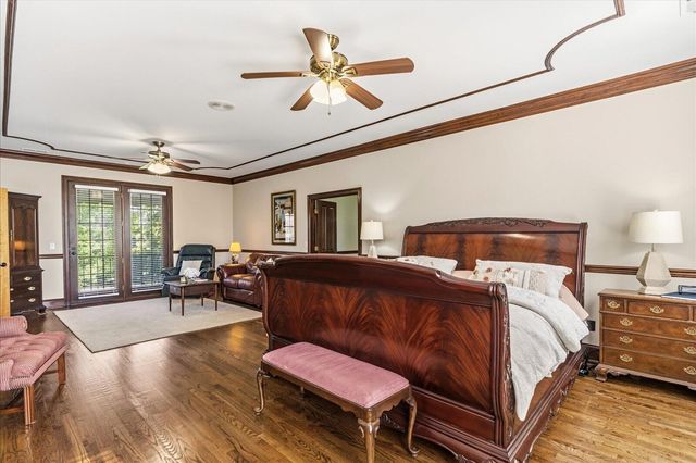 551 N Crest Court, Chattanooga, TN 37404