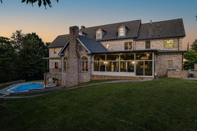 551 N Crest Court, Chattanooga, TN 37404